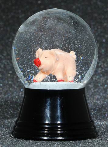 Schneekugel mit Glücksschweinchen Höhe 6,5cm