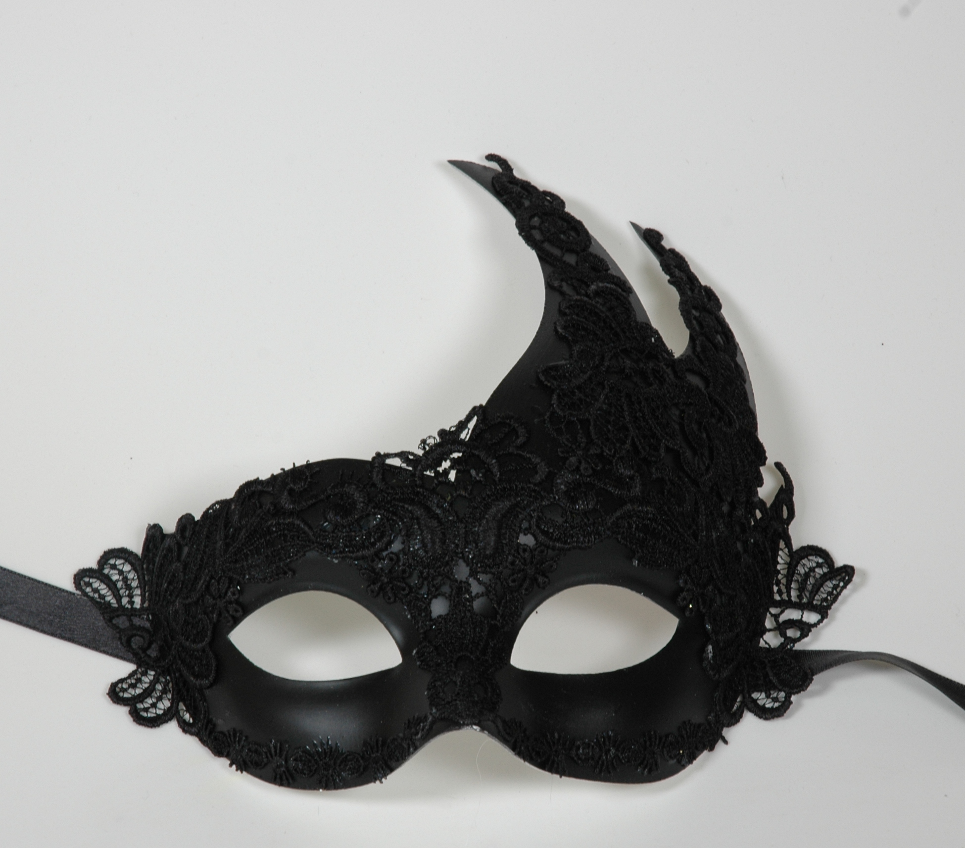 Venezianische Maske  ONDA schwarz mit Spitzendekor