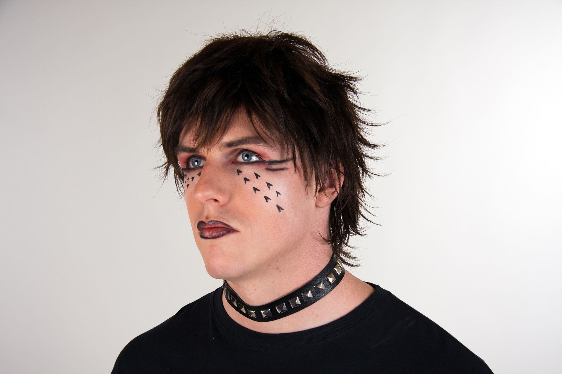 Nietenhalsband schwarz