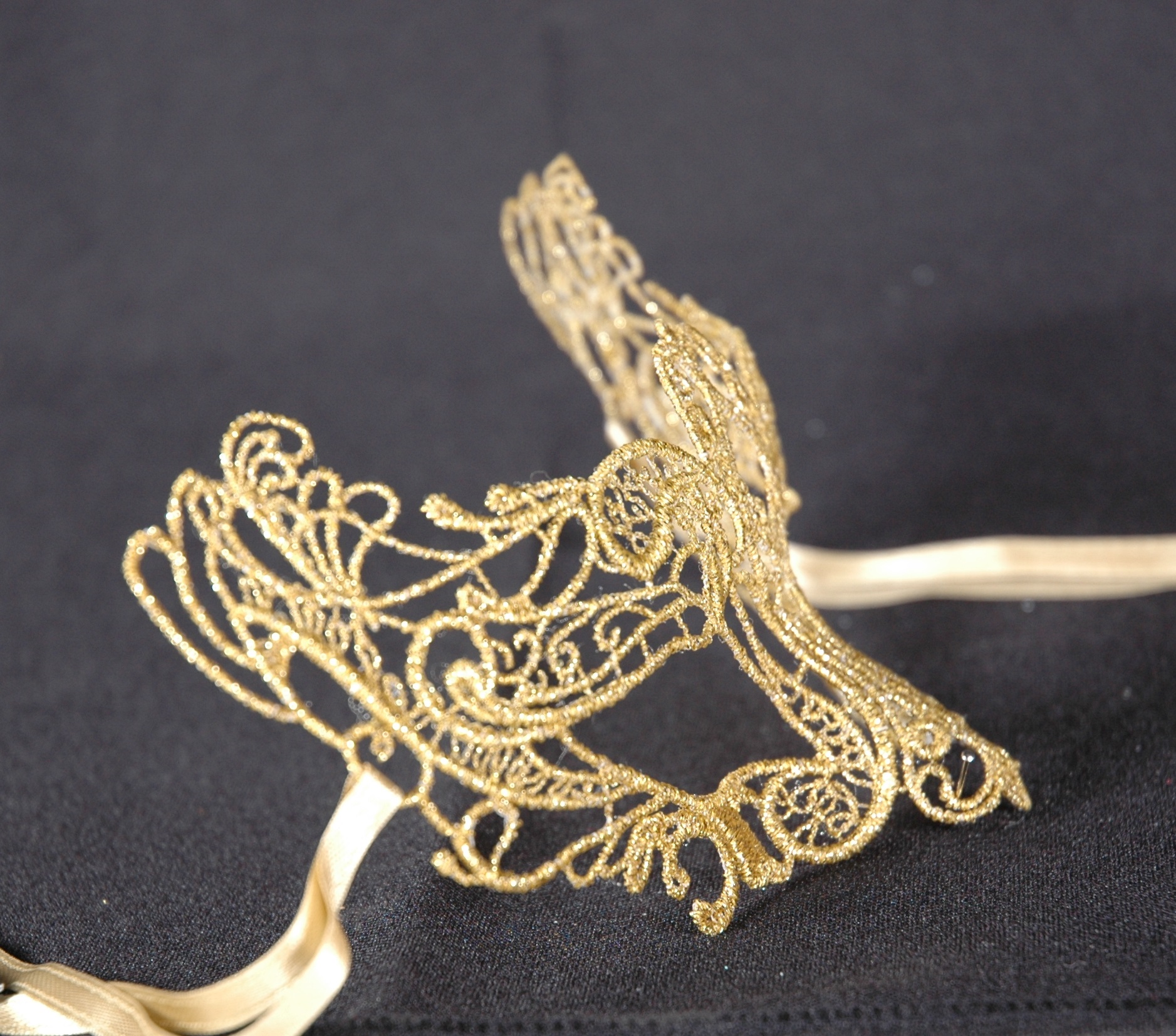 Venezianische Spitzen-Maske gold ONDA